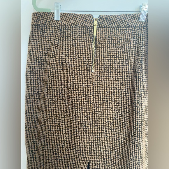 Michael Kors size large pencil skirt - Picture 2 of 4